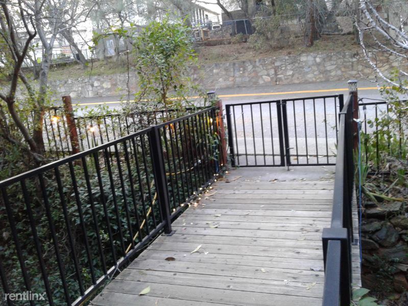 Foto principal - 2 br, 2 bath Townhome - 322 Huntley Ave