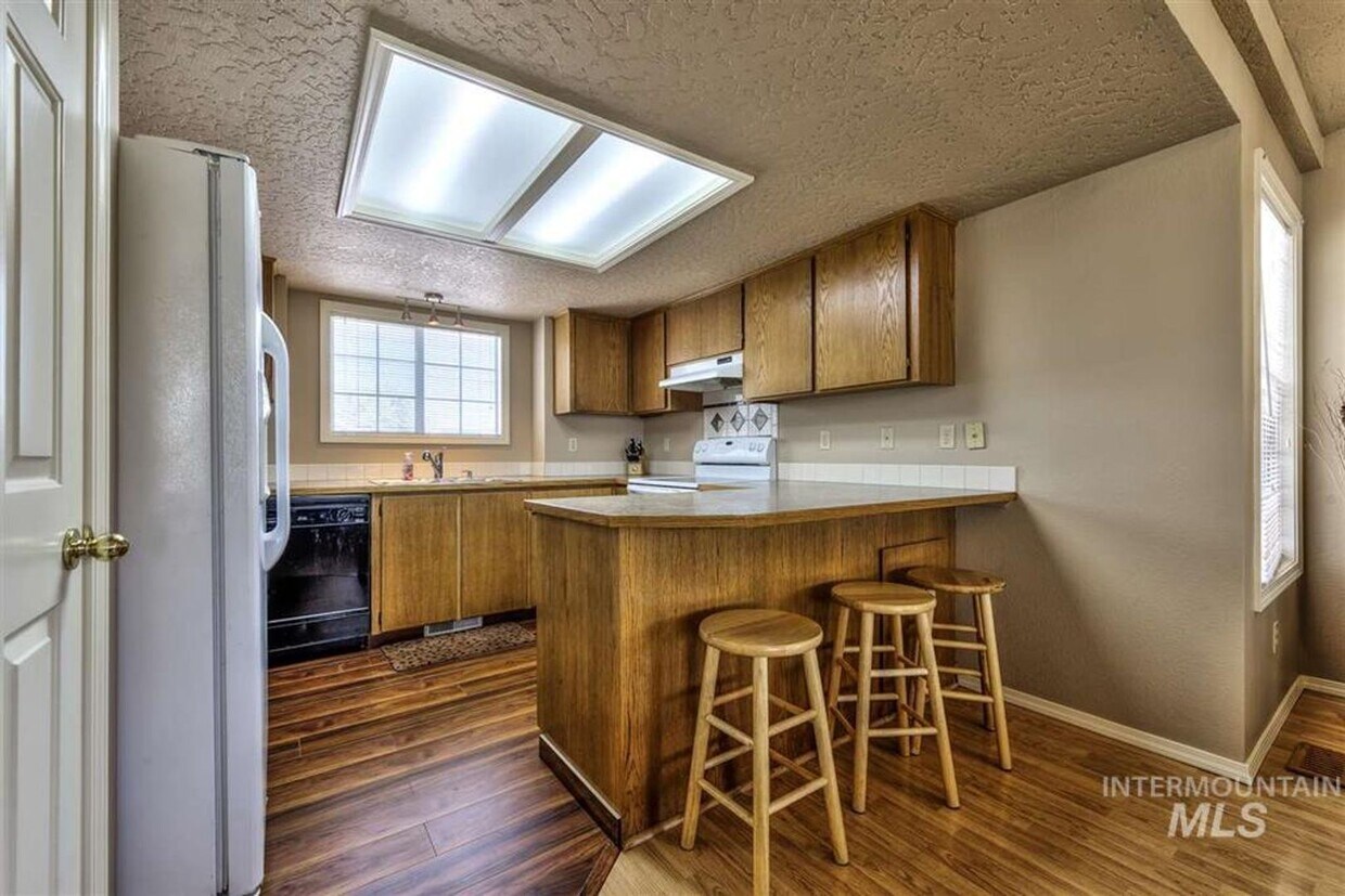 Foto del edificio - Nampa 3 bed 2 bath home - All landscaping included