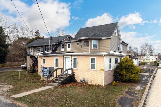 Building Photo - 17 Juliustown Rd