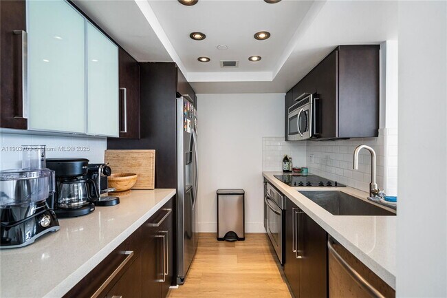 Foto del edificio - 1000 Meridian Ave