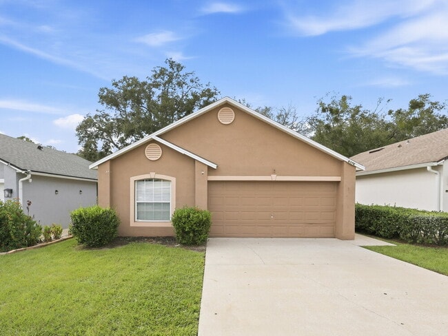 Building Photo - 8376 Oak Crossing Dr W