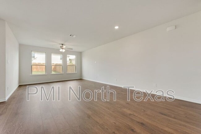 Building Photo - 409 Wrangler Ln