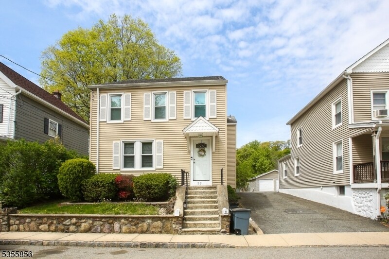 Primary Photo - 25 W New St