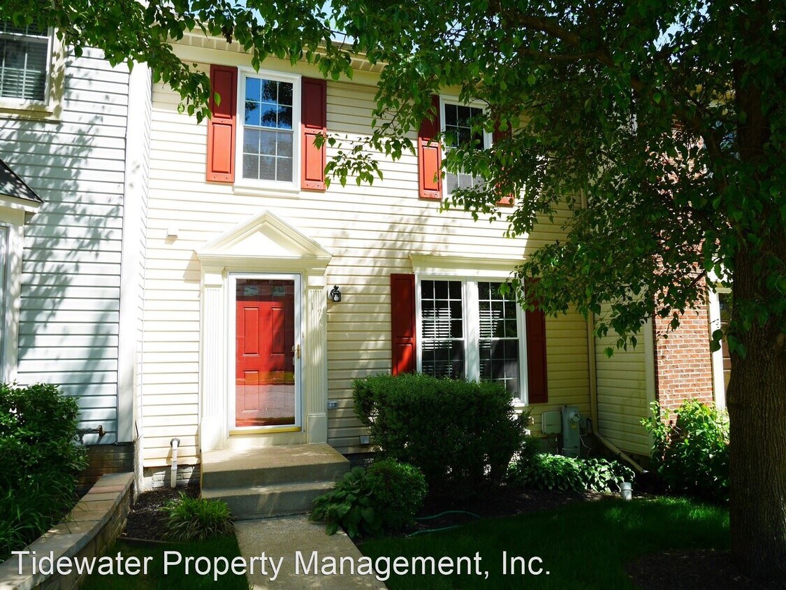 Primary Photo - 3 br, 2.5 bath House - 17 Overmill Court