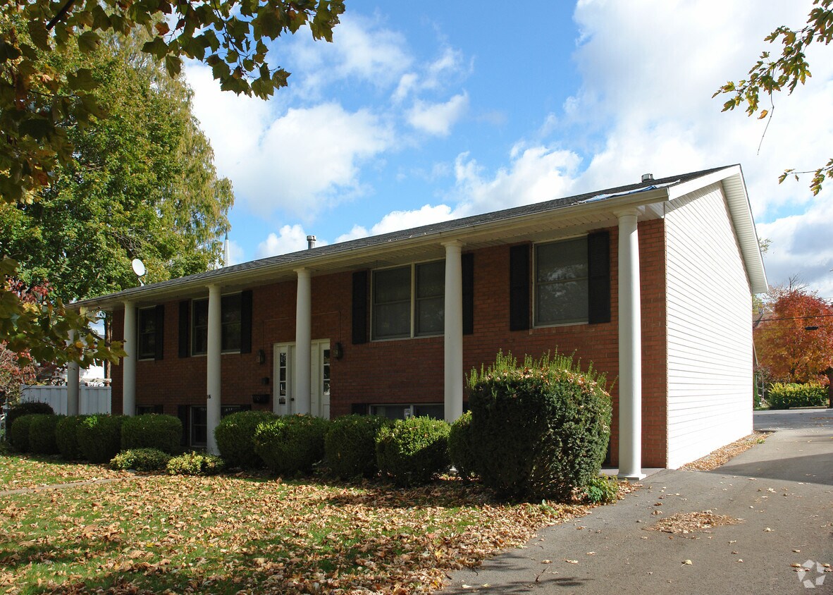 Primary Photo - 316 Center St