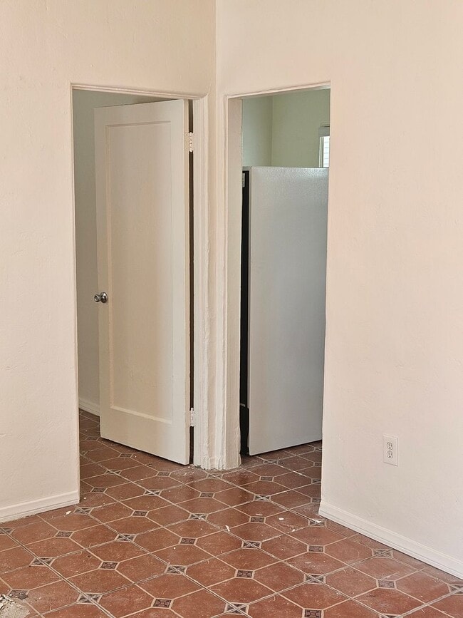 Foto del edificio - Cute 1BR in Golden Hill with $595.00 MOVE_...