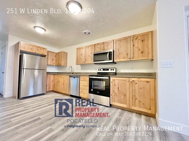 Building Photo - 3 Bedroom 1 Bath Apartment - Fiber High Sp...