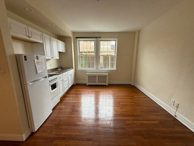 Interior Photo - New King Edward Apartments