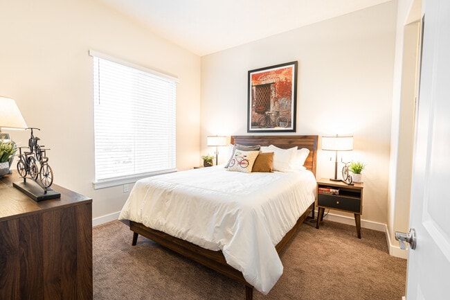 Building Photo - Jordan Station