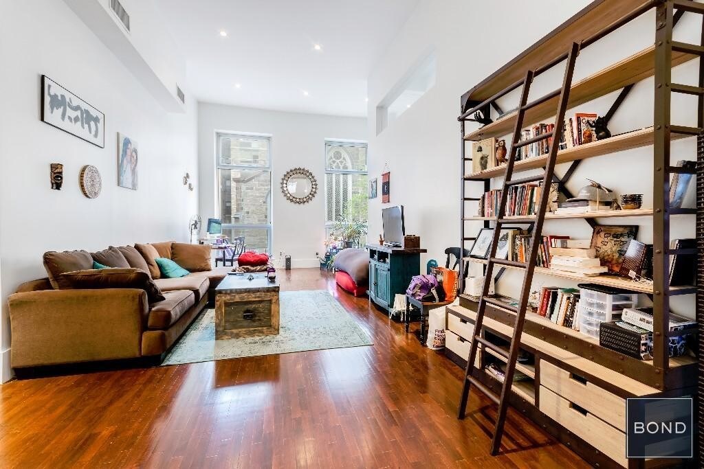 Primary Photo - Rarely Available Singlular Private Residen...