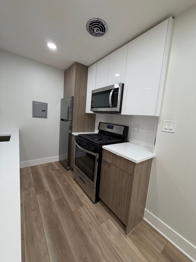 Foto del edificio - 452 W Aldine Ave