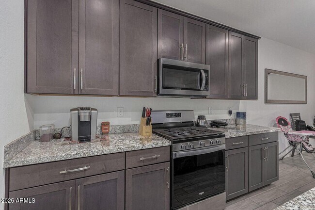 Foto del edificio - 10986 W Polk St