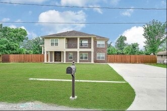 Building Photo - 12430 Pecan Ct