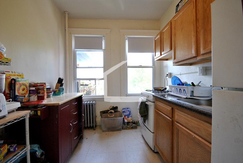 Foto del edificio - 1626 Comm.Ave Unit 12