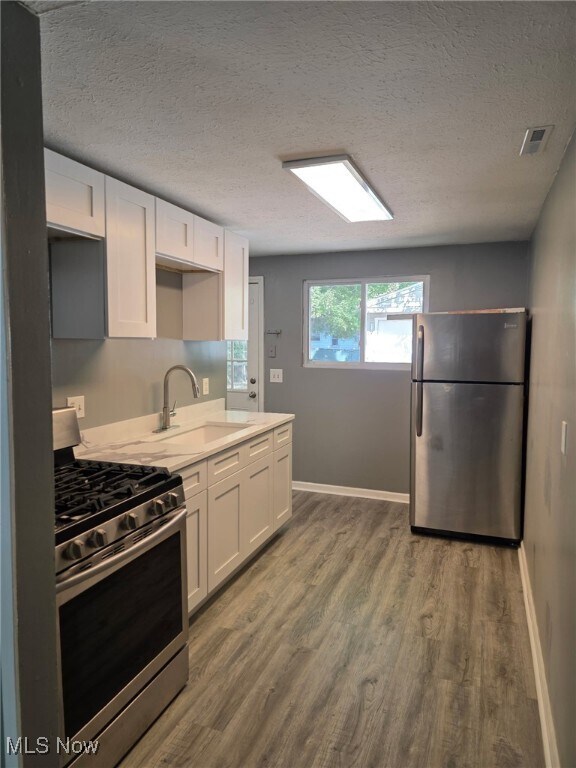 Foto del edificio - 608 Baldwin Ave