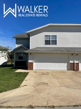 Building Photo - 119 Hickory Ridge Dr