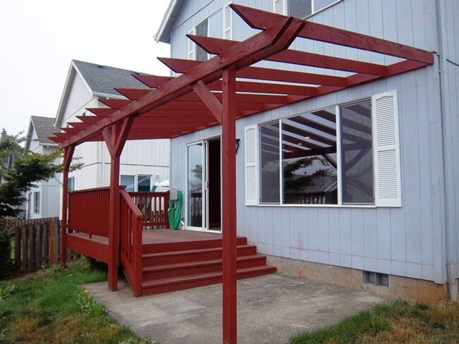Foto del edificio - SPACIOUS, BRIGHT & CLEAN!! CHARMING SANDY,...
