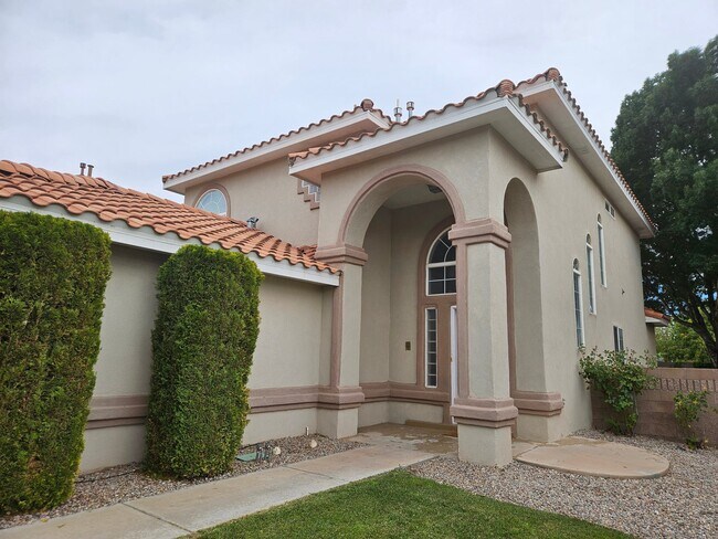 Foto del edificio - 7324 Peregrine Rd NE