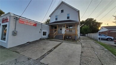 Building Photo - 3278 W 117th St