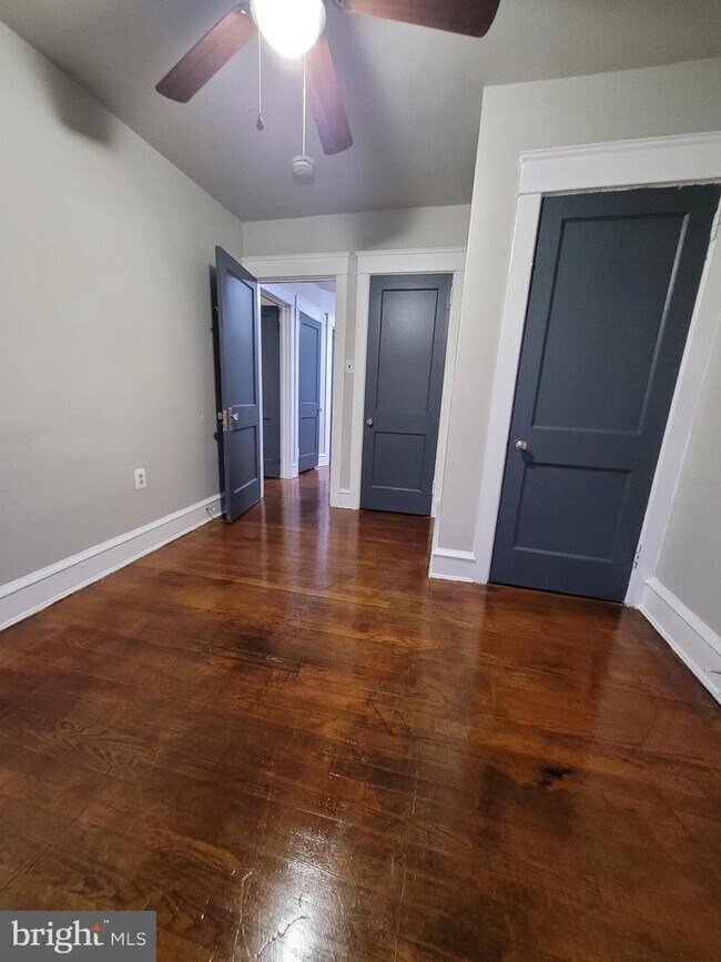 Foto del edificio - 2711 Jefferson St