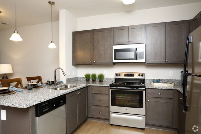 2BR, 2BA - 1222sf- Kitchen - Shipyard at Wilmington