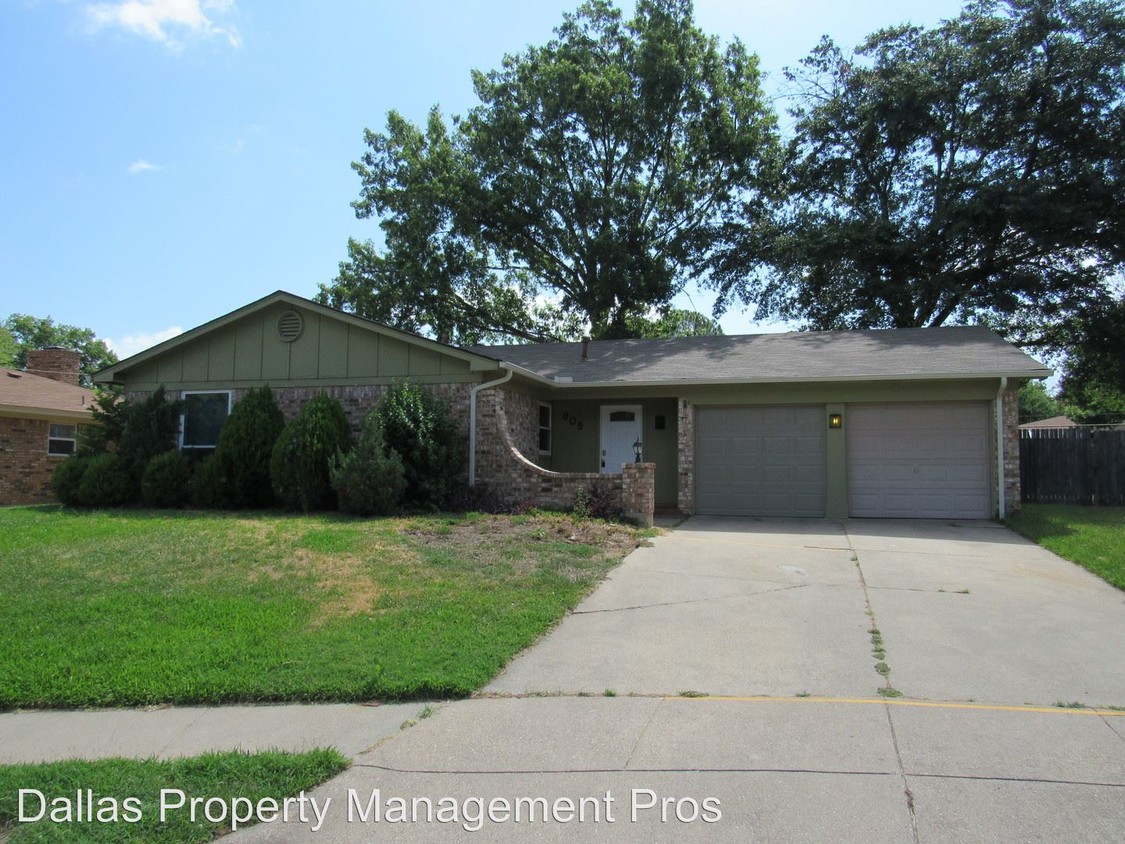 Primary Photo - 3 br, 2 bath House - 905 Kristin Ct