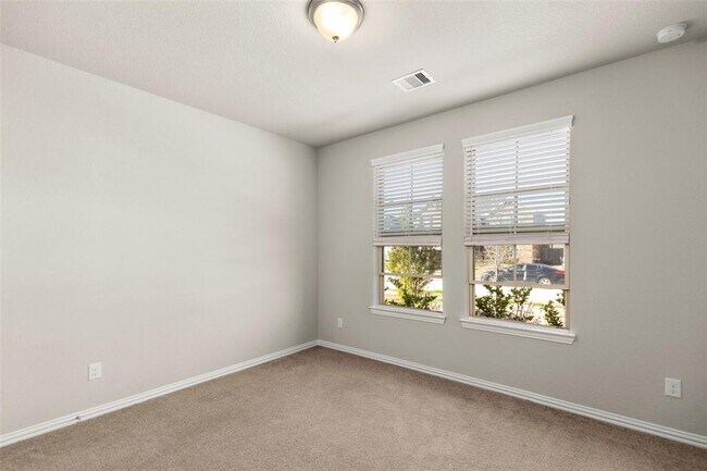 Foto del edificio - 8235 Delta Down Dr