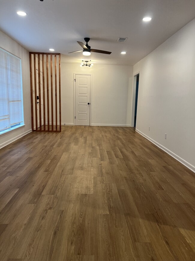 Foto del edificio - 626 Georgia Ave