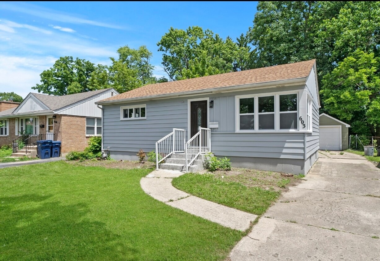 Primary Photo - 603 N Lewis Ave
