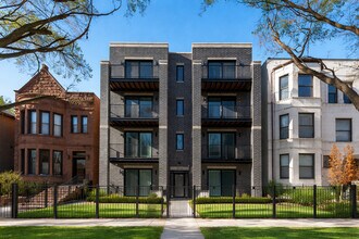 Building Photo - 4536 S Prairie Ave