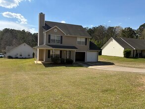 Building Photo - 8261 Sunnydale Ln