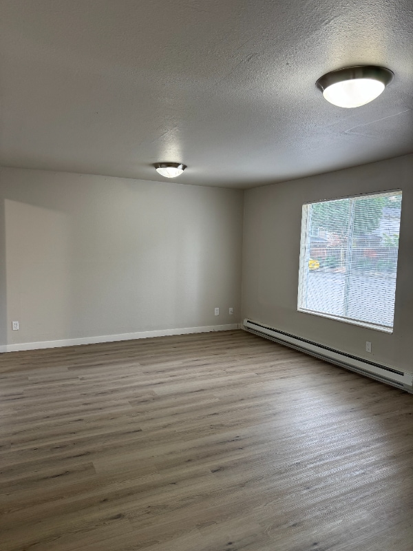 Building Photo - 1004 S Cloverdale St