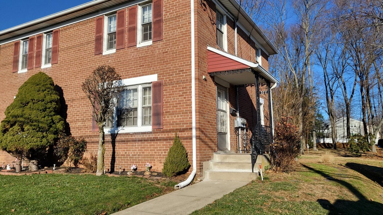 377 Mill St, Southington, CT 06489 House Rental in Southington, CT