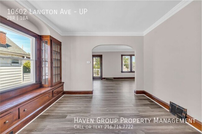 Foto del edificio - 10602 Langton Ave