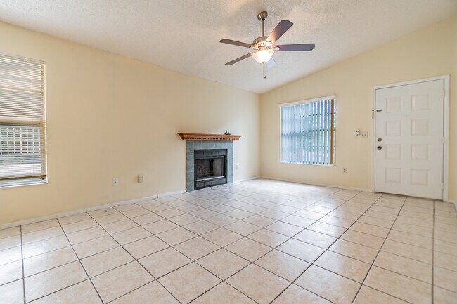 Building Photo - 3964 Dream Oak Pl