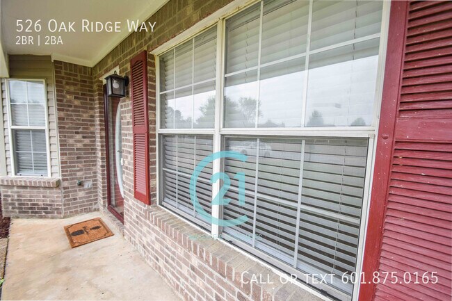 Building Photo - 526 Oak Ridge Way