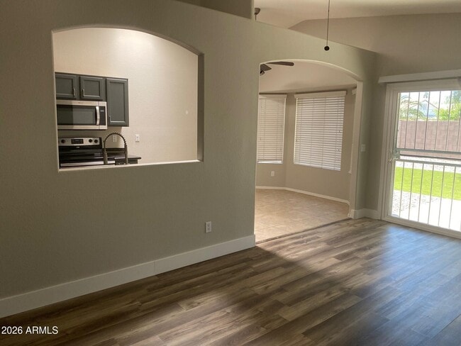 Foto del edificio - 1814 S Essex Cir