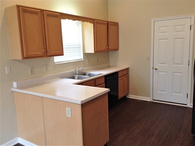 Foto del edificio - 8492 Moonstone Ct