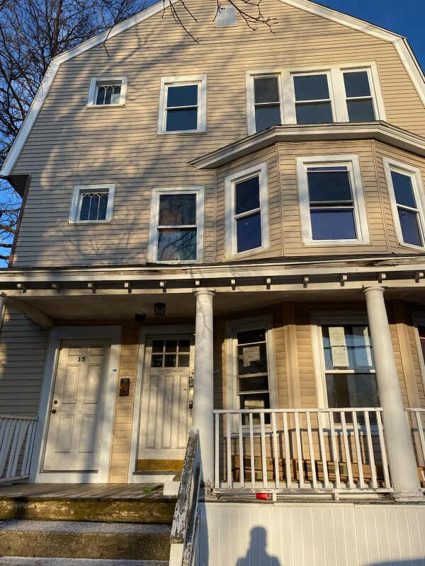 15 Willard Ave Unit 2nd Fl, Springfield, MA 01109 Condo for Rent in