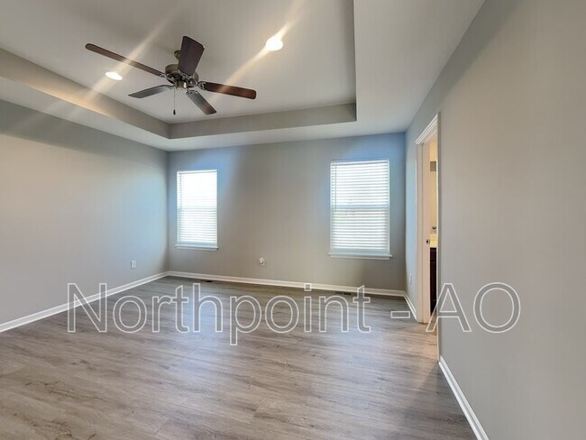 Foto del edificio - 210 Ramblewood Dr