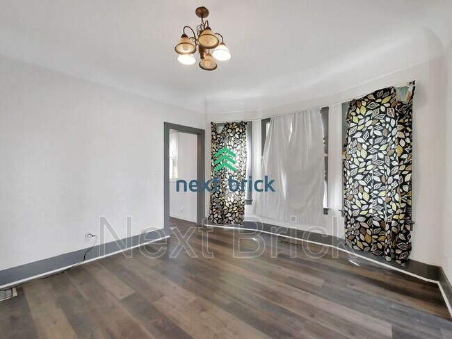 Foto del edificio - 2509 S Dearborn St