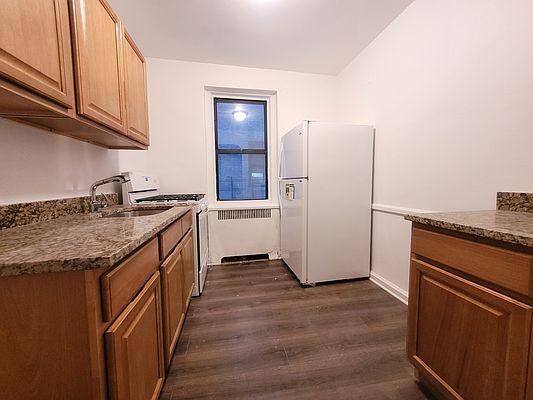 Building Photo - 2 bedroom in Bronx NY 10452