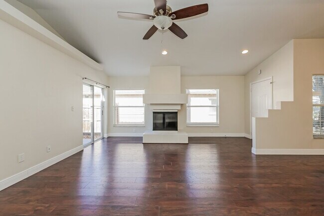 Building Photo - 538 Beth Ann St