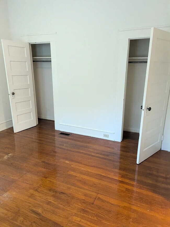 Foto del edificio - Nice 1 Bed / 1 Bath duplex home in a desir...