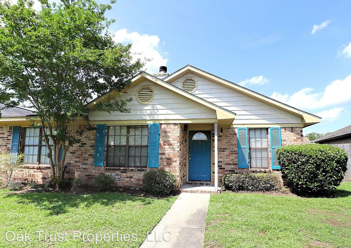 Primary Photo - 3 br, 2 bath House - 403 B Converse Court