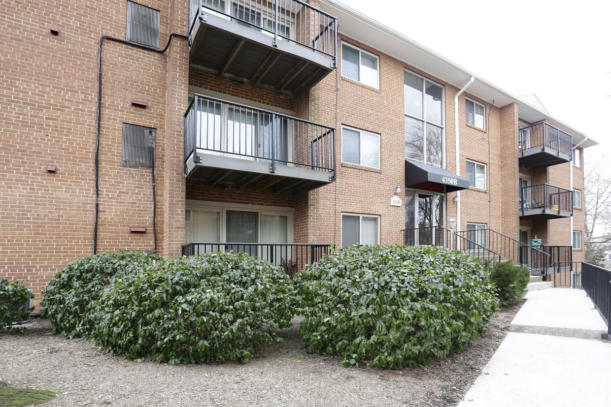 Waverly Village Apartments Arlington, VA