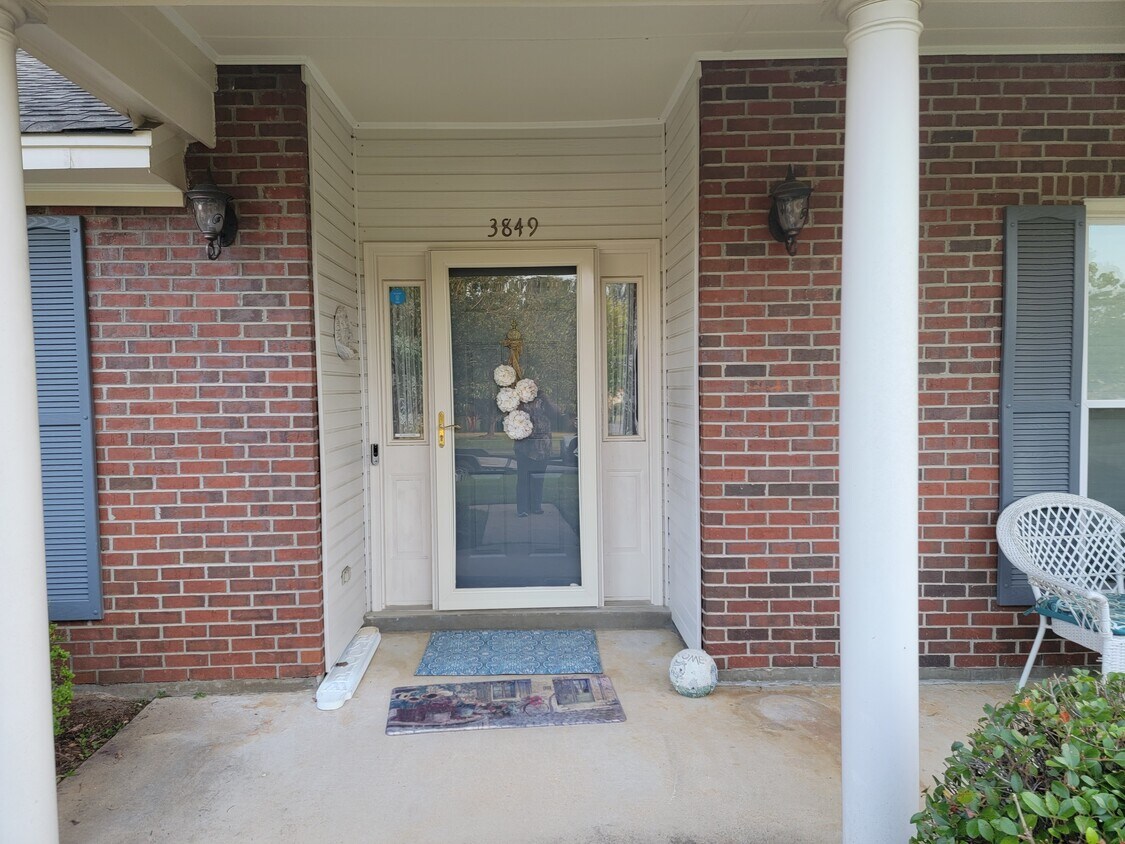 Primary Photo - 3849 Berkshire Dr