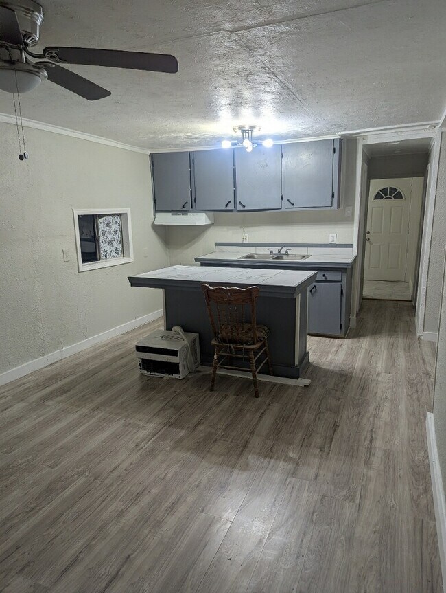 Foto del edificio - 3703 Martin St