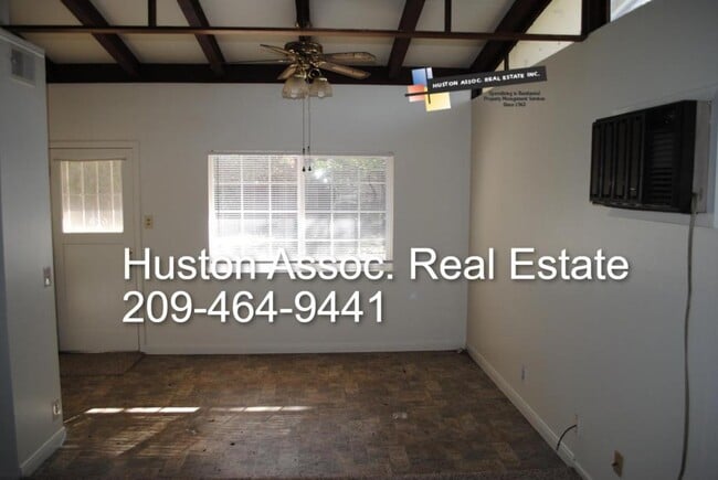 Building Photo - 3936 Dennis Avenue