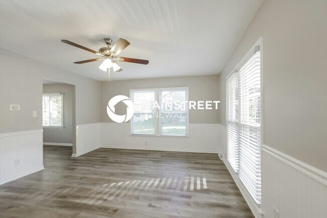 Building Photo - 5 Bedroom Pet-Friendly Home in WAXHAW, NC with Main Street Renewal